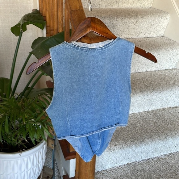 Aaron & Amber Blue Denim Button-Up Vest - Picture 4 of 10